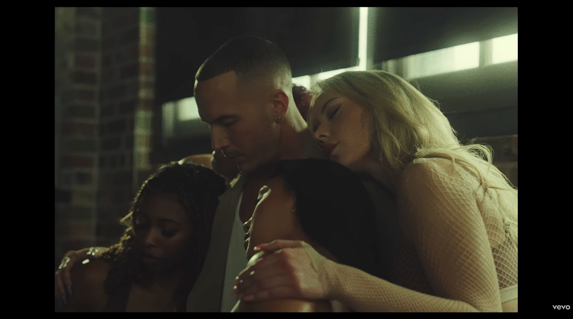 Load video: Shawn Desman, Jamie Fine - BODY